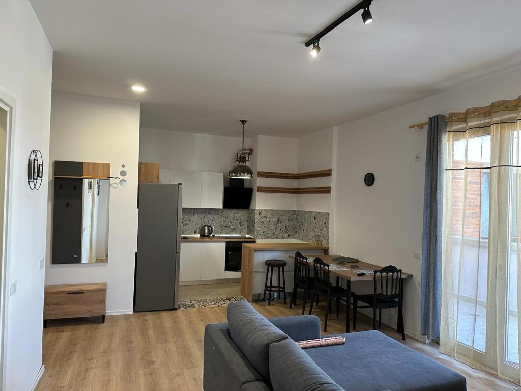 Thyamis Apartment Tirana Exterior photo